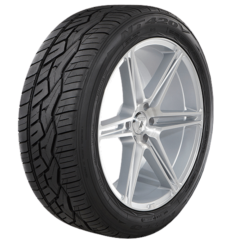 275/35R22 XL 104W NITTO NT420V